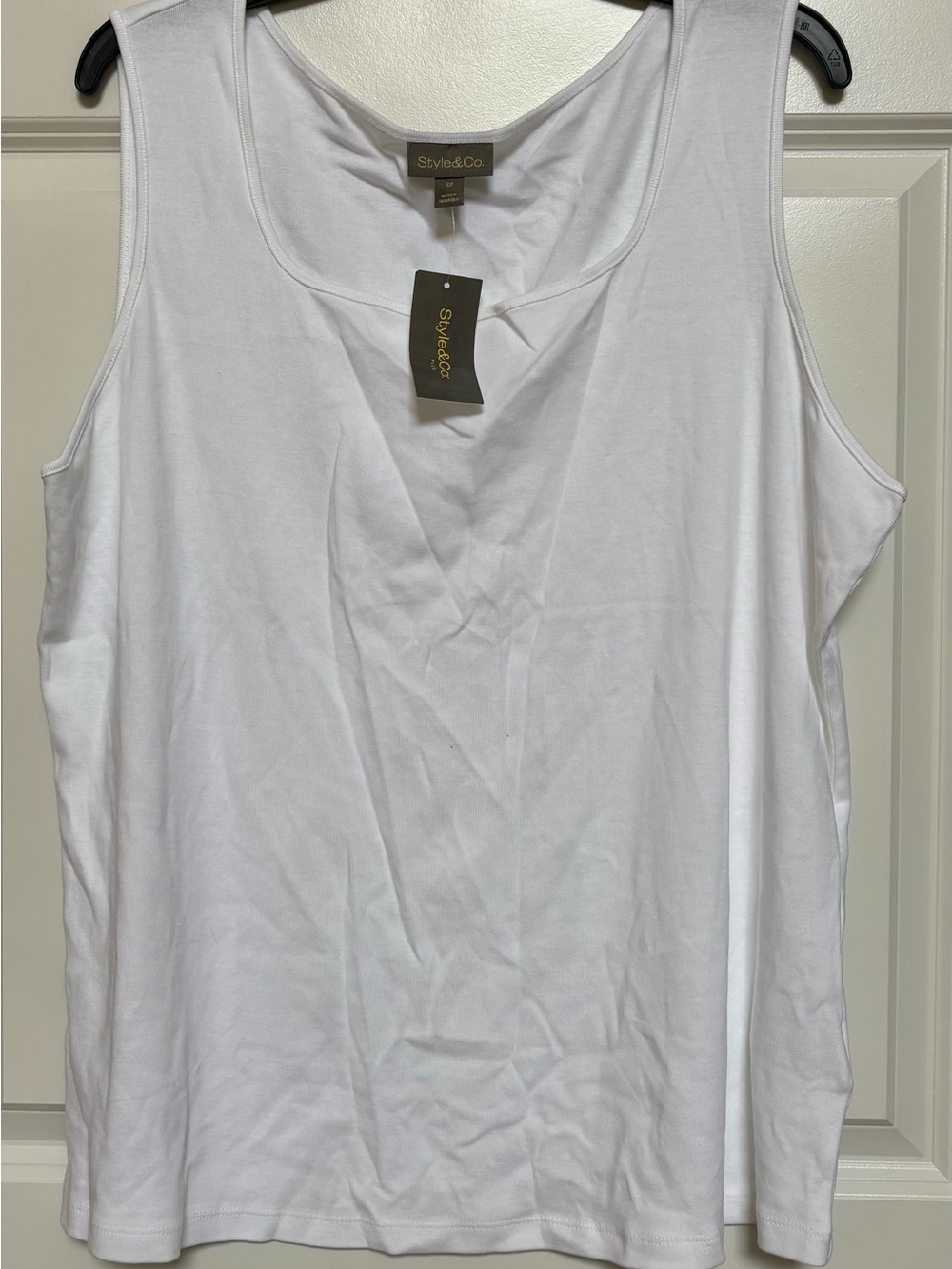 Style & Co. White Scoop Neck Tank Top